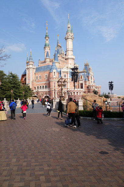 中国上海迪士尼乐园的睡美人城堡图片下载