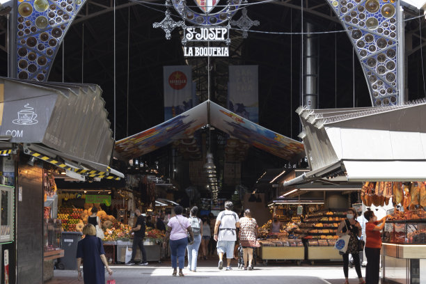 “La Boqueria”市场的正门，哥特街区。图片下载