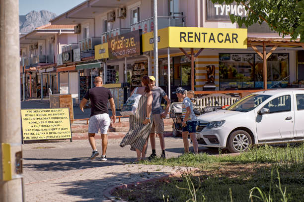 土耳其Kemer市——2021年5月22日:街头市场出售食品和非食品产品。土耳其市场图片下载