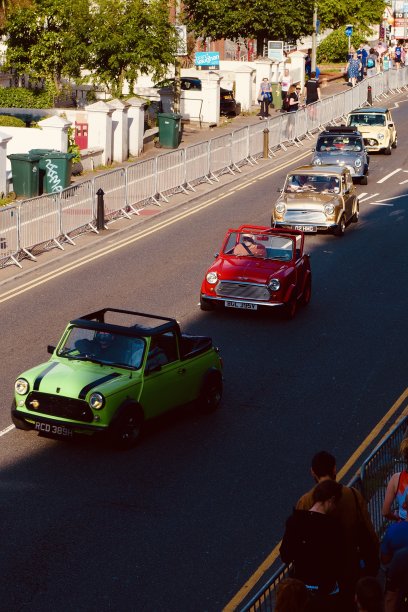 复古的汽车驾驶图片下载