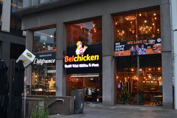 安特卫普梅尔的圣诞购物图片下载