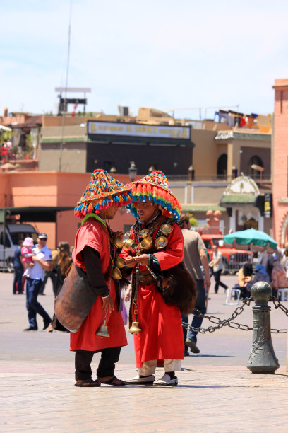 穿着传统服装的摩洛哥人图片下载