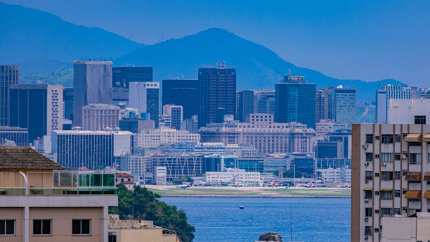 照片的白天室外城市景观与建筑物在一个城市在巴西图片下载