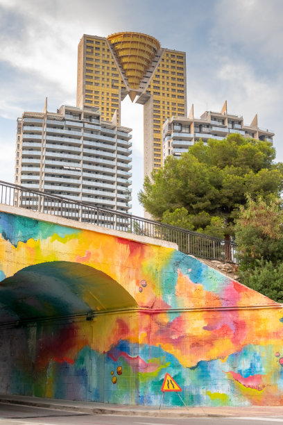 贝尼多姆的快速塔楼建筑。图片下载