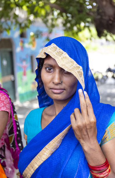印度女性在学校图片下载