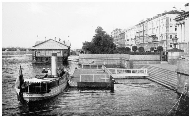 圣彼得堡的古董旅行照片:海军部码头图片下载