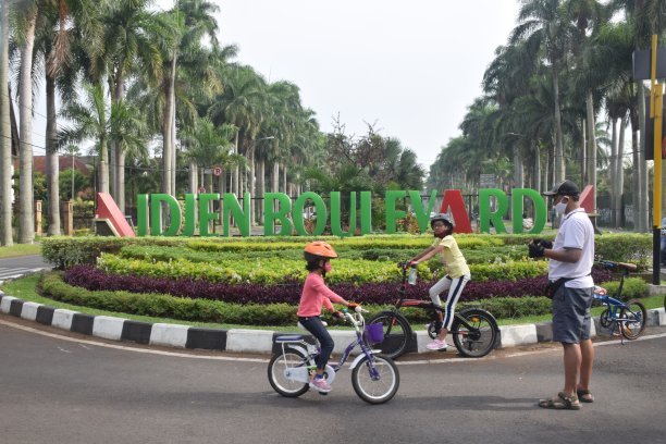 这是马朗市公园的一个角落图片下载