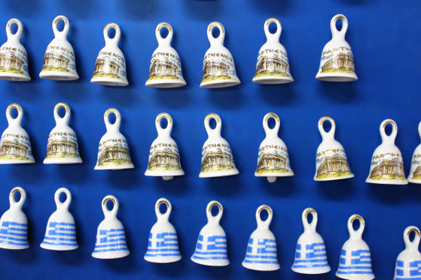 来自希腊的彩色纪念钟图片下载