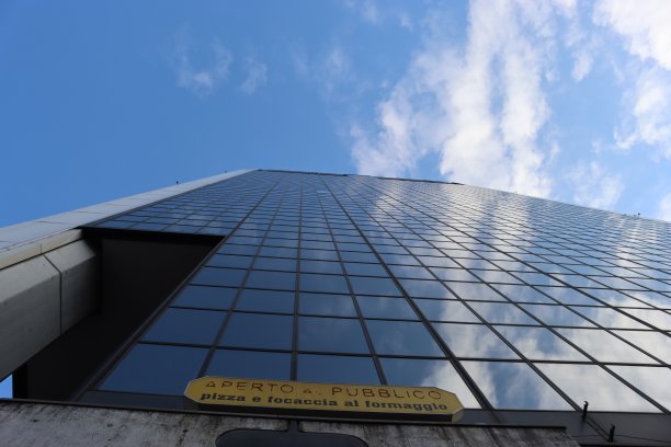 摩天大楼从热那亚图片下载