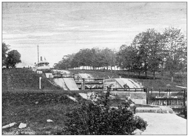 瑞典古物旅行照片:运河“液体楼梯”图片下载