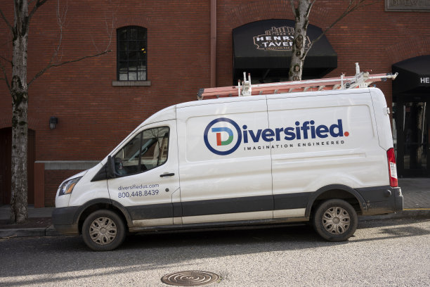 多元化的服务车辆图片下载