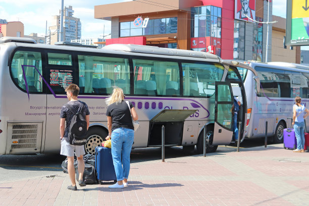 穿梭巴士从基辅火车站到Boryspil机场，基辅，乌克兰图片下载