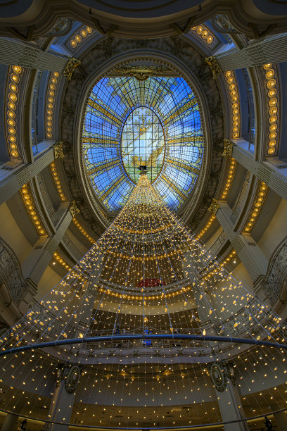 仙女点亮了旧金山联合广场尼曼·马库斯的圣诞树图片下载