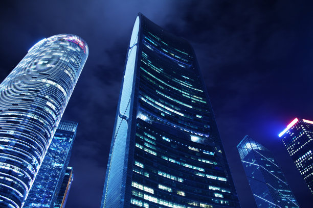 中国广州天河区珠江塔的城市景观图片下载