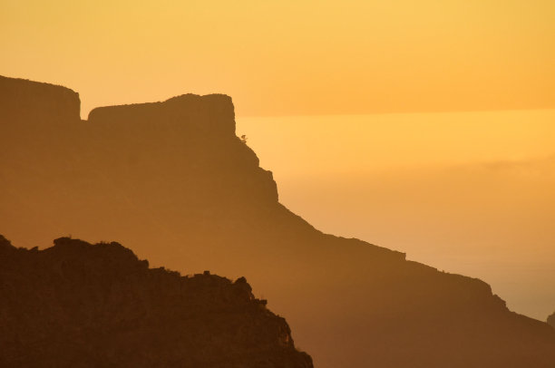 山间夕阳，照片照片数码影像图片下载