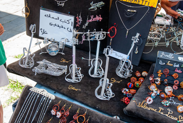 意大利市场上的纪念品图片下载