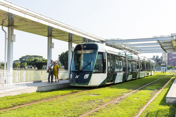 台湾高雄哈马森轻轨站。图片下载