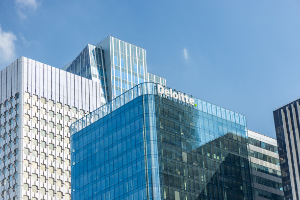 德勤总部大楼位于法国巴黎拉德芳斯图片下载