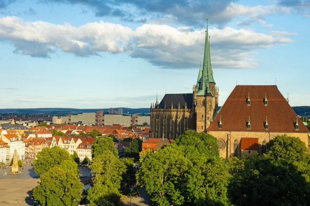 从彼得斯山到埃尔福特大教堂广场的景色图片下载