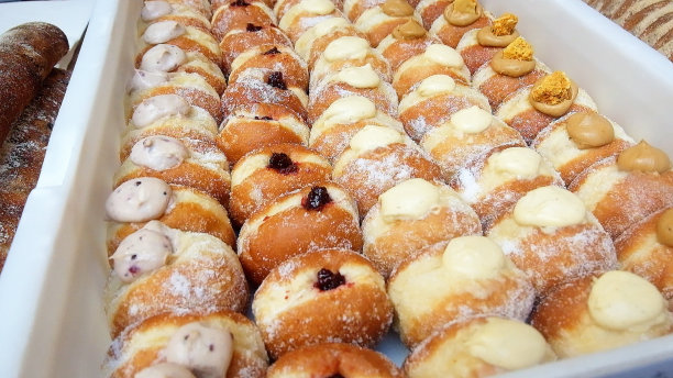 伦敦博罗市场的面包坊。图片下载