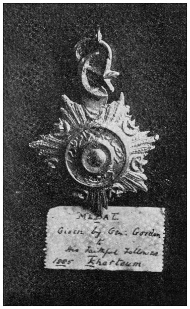 来自英国杂志的古董图片:苏丹，戈登将军的喀土穆勋章，1885年图片下载