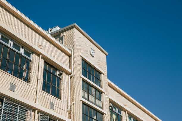 高中立面建筑在日本传统风格的卡通中可见图片下载