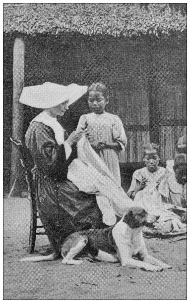 古董图:马达加斯加，教缝纫图片下载