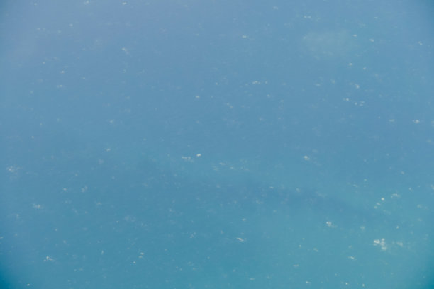 泡泡在水中，数码照片的图片作为背景图片下载