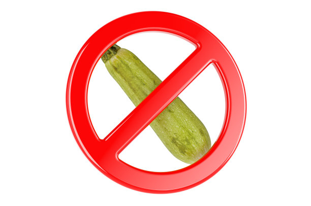 带有禁止标志的西葫芦或西葫芦，3D渲染图片下载