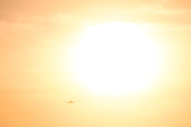 剪影飞机飞行图片下载