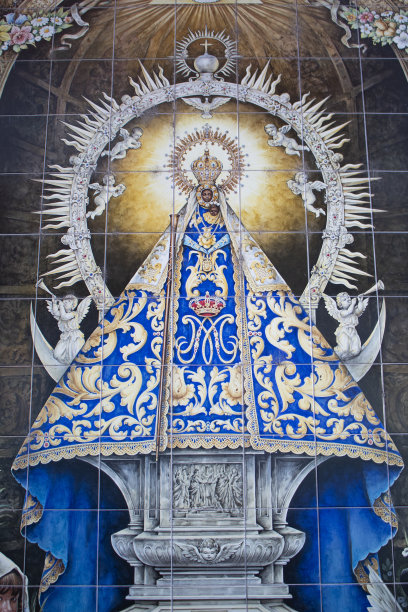 普拉多圣母的陶瓷像图片下载