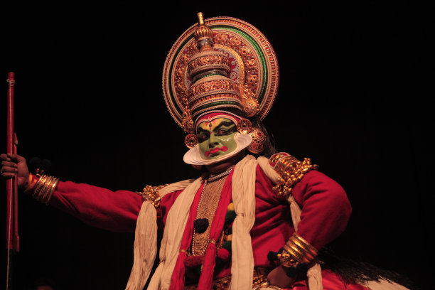 卡塔卡里舞者姿势优美图片下载