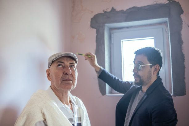 保险公司的理赔员图片下载