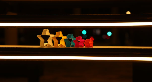 楼梯上的星星图片下载