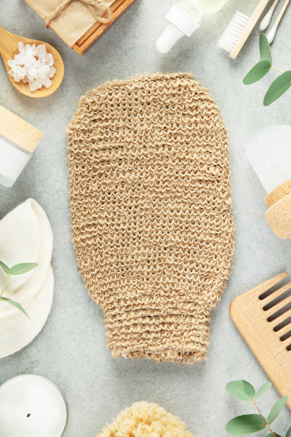 灰色背景的环保个人护理产品俯视图照片图片下载