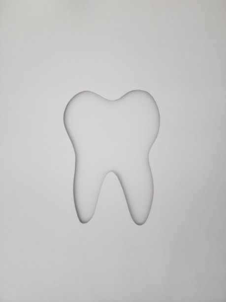 齿形孤立在白色上。牙科保健图片下载