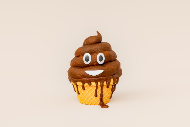 一个快乐便便娃娃的冰淇淋蛋筒图片下载