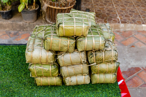 一叠书，数码照片图片为背景，摄于亚洲老挝帕图西，摄于亚洲老挝琅勃拉邦Sisaket寺图片下载