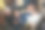父子俩在艺术工作室一起工作和绘画图片下载