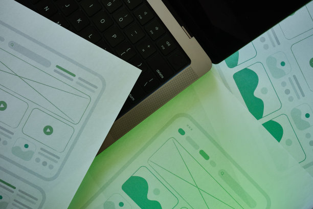 UX网站设计线框图。草图，原型，框架，布局未来设计项目。UI/UX -用户界面，用户体验设计师。网页设计工作室的创意概念。网站开发图片下载