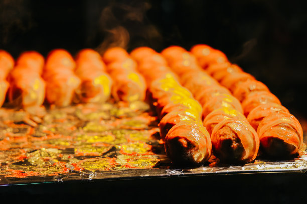 东门夜市美味的街头小吃之一。这是济州岛著名的旅游景点之一。图片下载