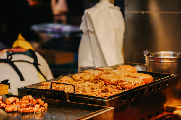 东门夜市美味的街头小吃之一。图片下载