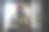 非裔美籍男性工人，在工业仓储工厂仓库驾驶和操作叉车搬运产品或包裹货物图片下载