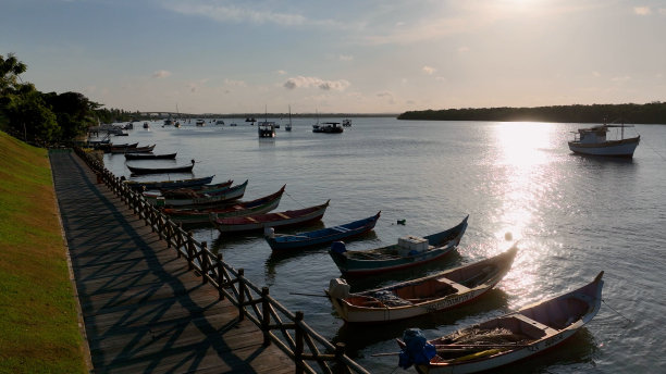 日落的天空在日落边缘巴西阿拉卡朱。Sergipe州在东北部。图片下载