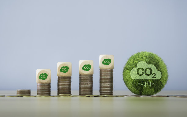 碳信用概念限制全球变暖从气候变化碳中性环境可持续减少排放和绿色业务的基础上的可再生能源。图片下载