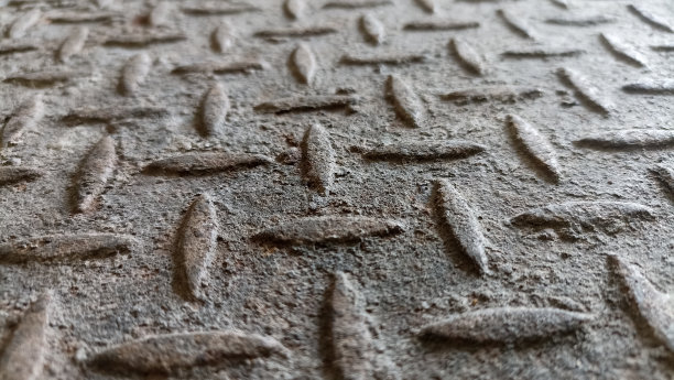 这张照片是关于一个经常用于棕榈油工厂地板的铁着陆板图片下载