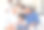 放松，孩子或祖父母用平板电脑进行在线学习或学习教育或在家远程学习。家人，祖父或祖母和女孩一起看电子书或流媒体视频或电影图片下载