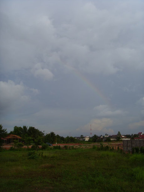 老挝边境地区的彩虹与自然图片下载