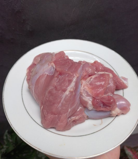 新鲜的生羊肉或生的年轻羊肉库存照片为新鲜的食材图片下载