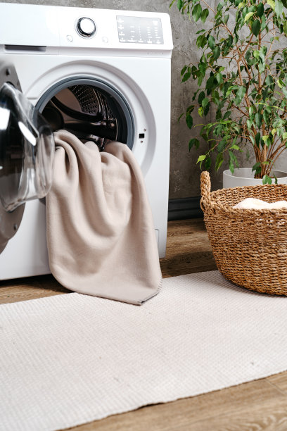 浴室内部与洗衣机的裁剪照片图片下载